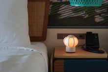 画像をギャラリービューアに読み込む, ゆらぎライト<br>HINATA－日向－<br>無垢・柿渋緑・柿渋ピンク<br>木製／ひのき／美濃和紙<br>雪洞／インテリア照明
